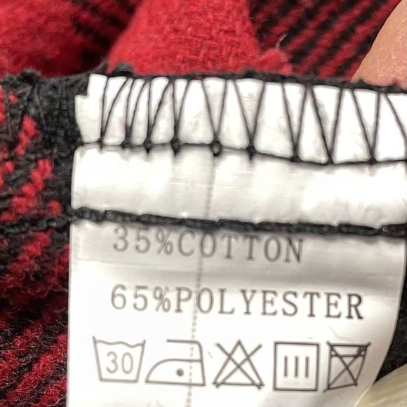 Flannel Vest Red & Black Buffalo Plaid Draping Open Front with Pockets - Picture 9 of 9